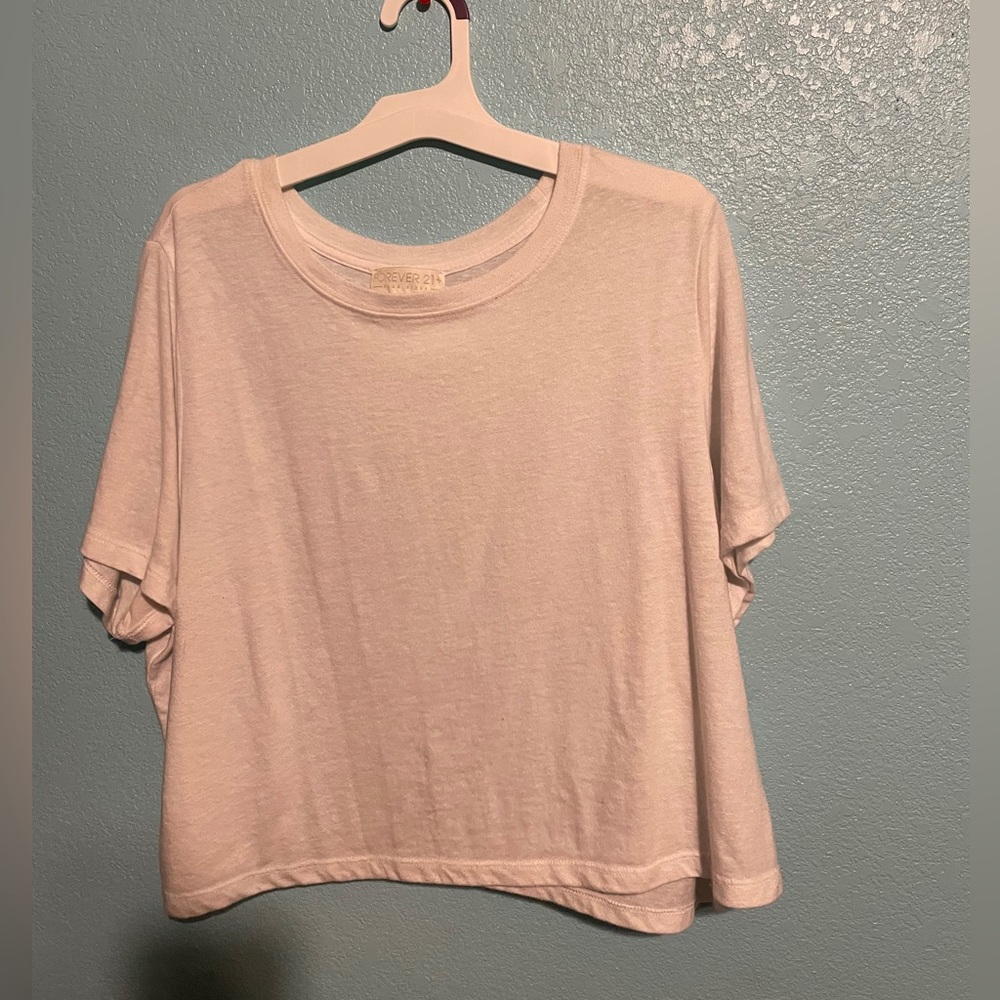 Forever 21 white tee in great condition